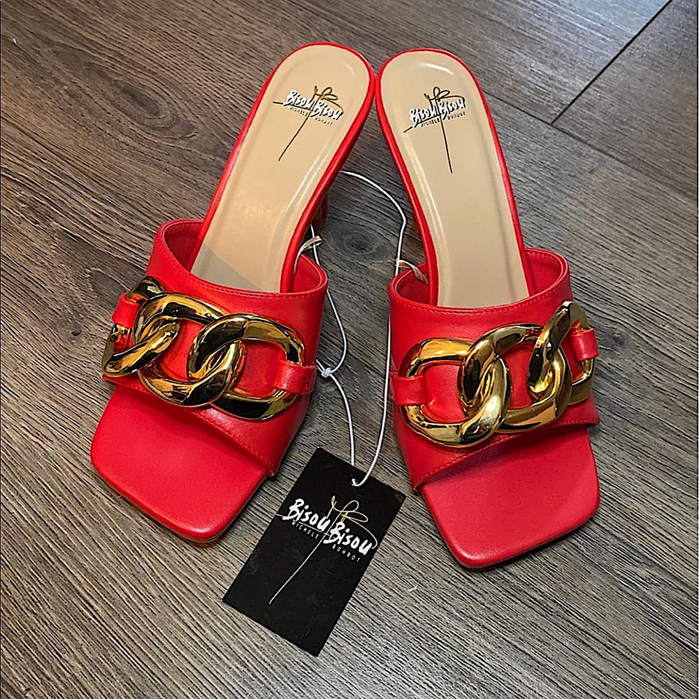 Bisou Square Toe Chain Mule Heel